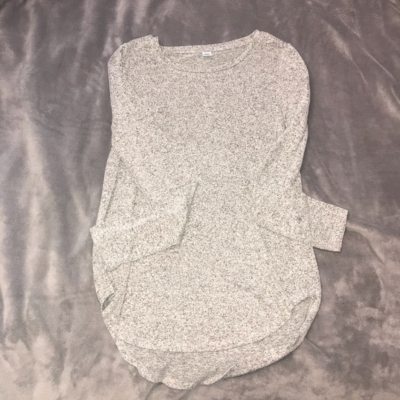 🦋2 for $15 - Old Navy Grey Long Sleeve - Picture 2 of 3